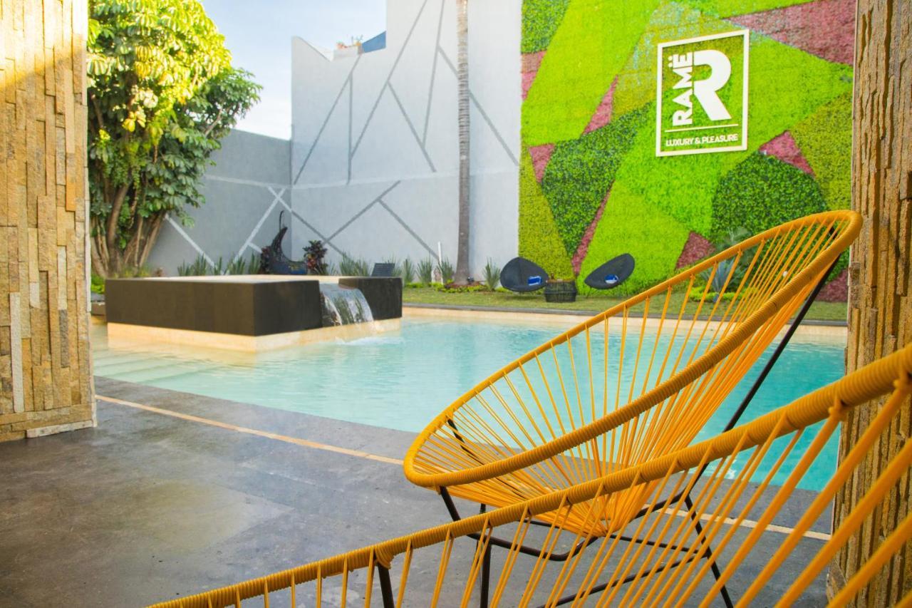 Rame Hotel Boutique Guadalajara Exterior photo The pool at the R Hotel