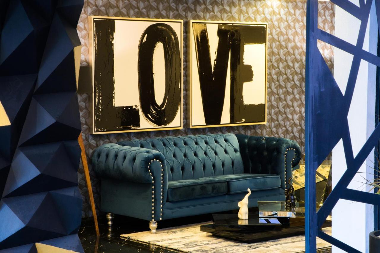 Rame Hotel Boutique Guadalajara Exterior photo The Love sofa