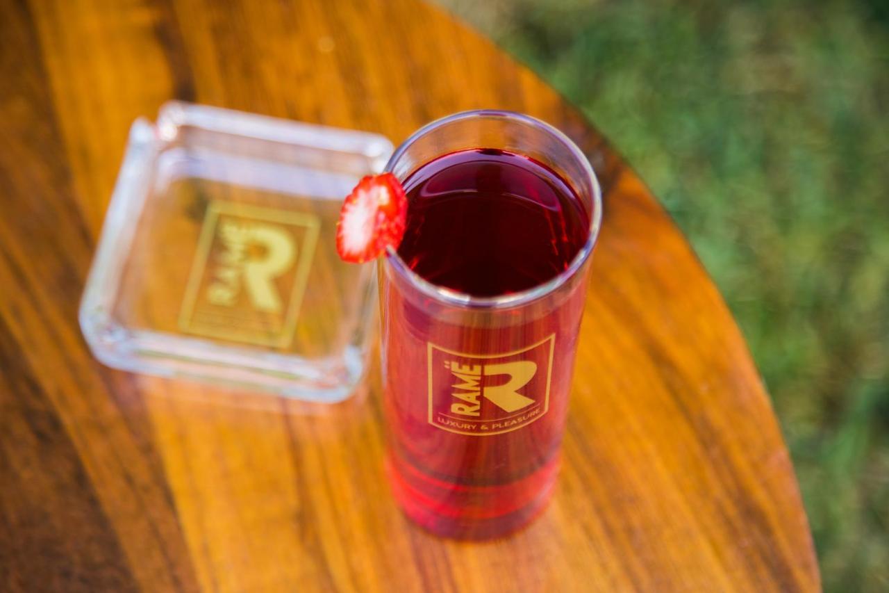 Rame Hotel Boutique Guadalajara Exterior photo A glass of Rakugo