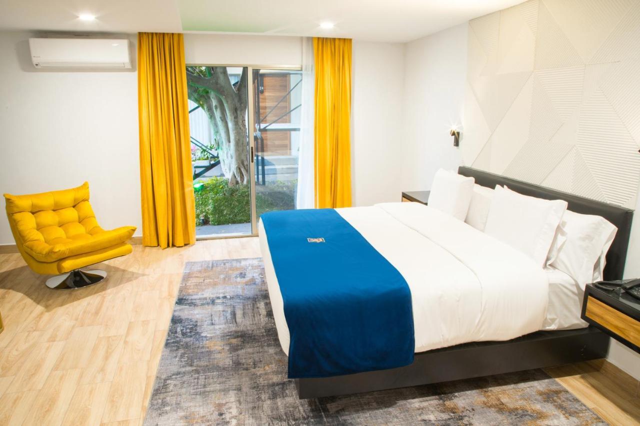 Rame Hotel Boutique Guadalajara Exterior photo A room at the hotel