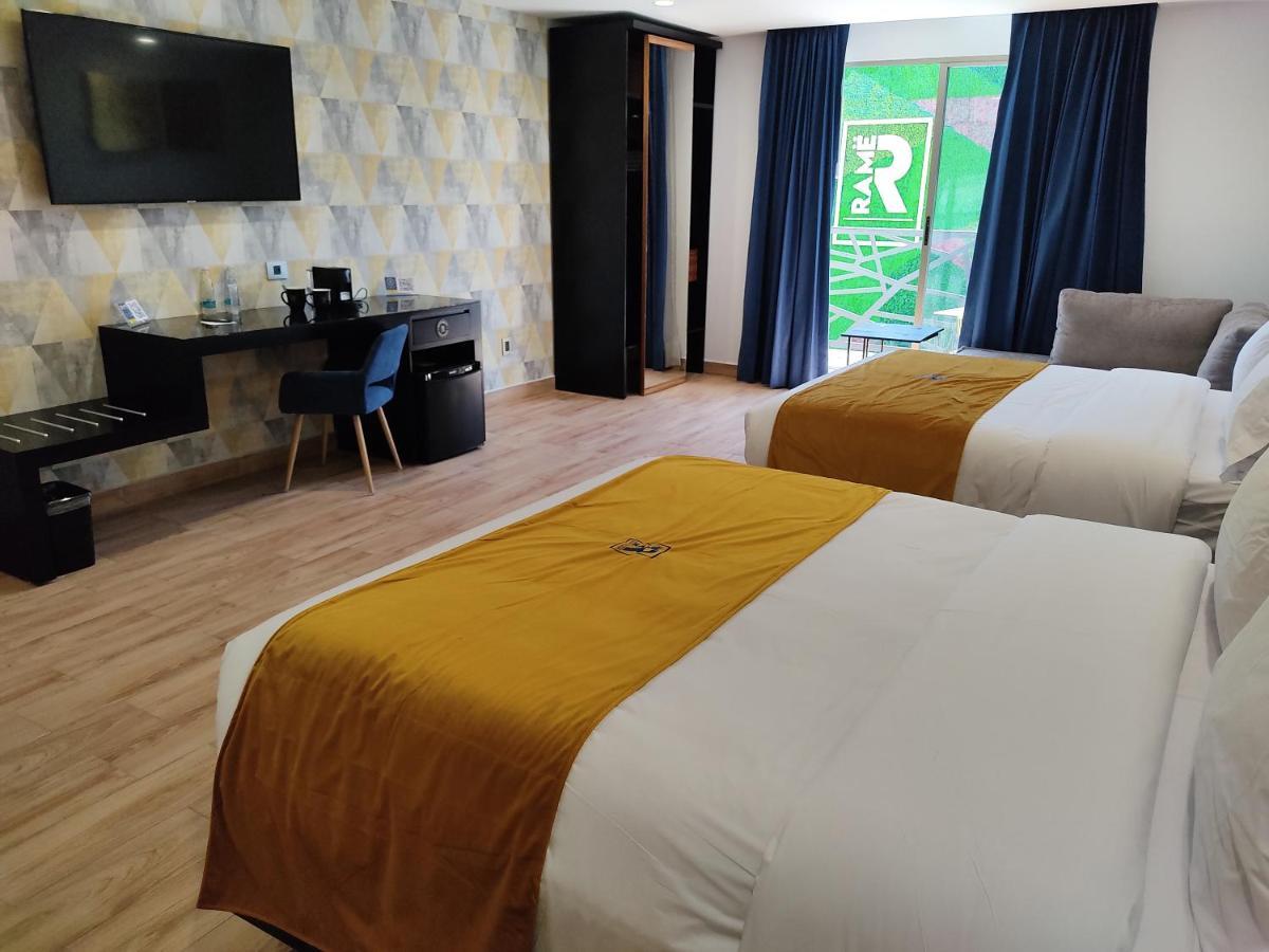 Rame Hotel Boutique Guadalajara Exterior photo A room at the hotel